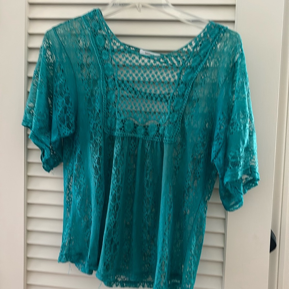 Teal colored lace top!